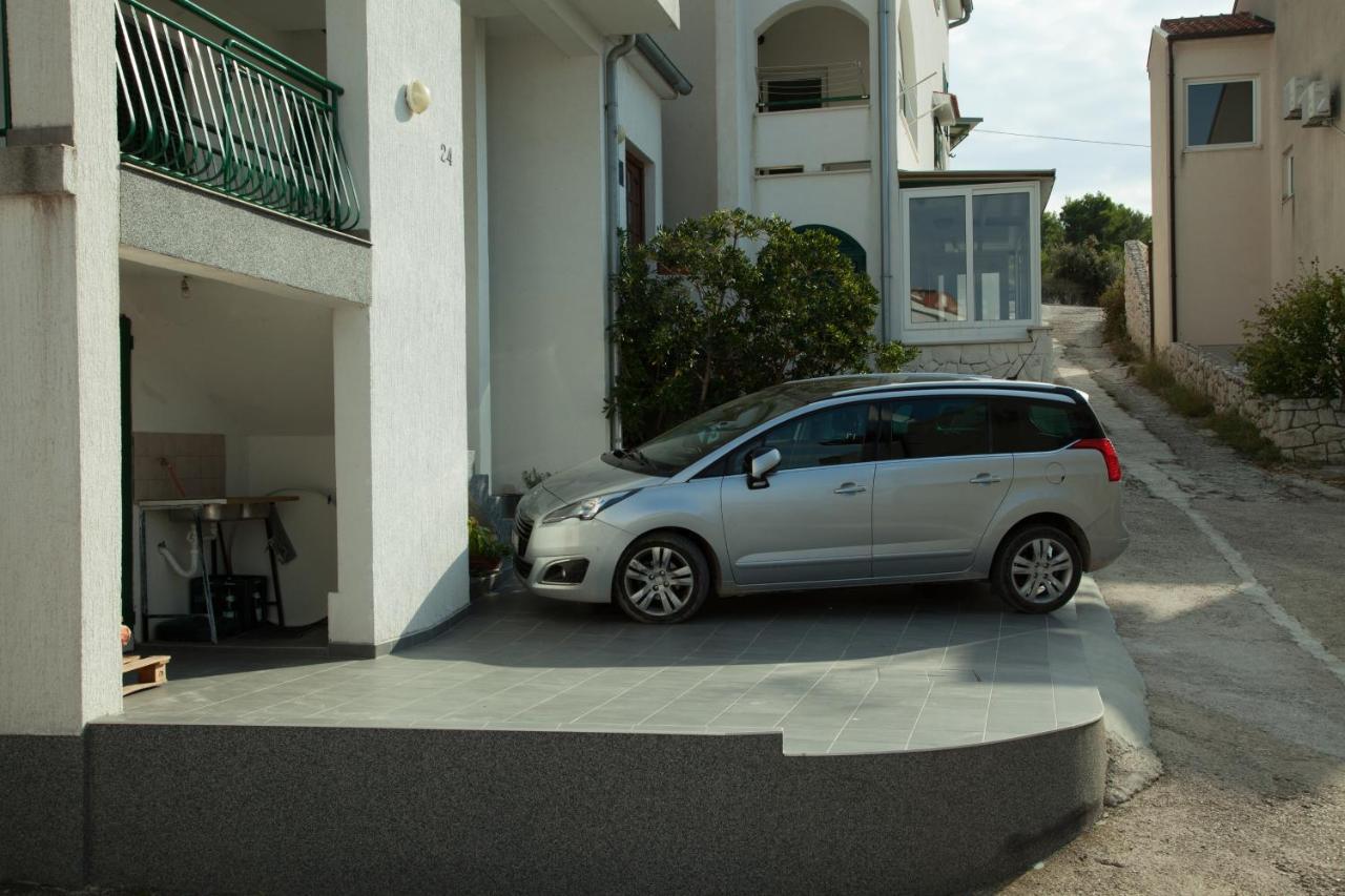 Apartments By The Sea Bilo, Primosten - 4191 Eksteriør bilde