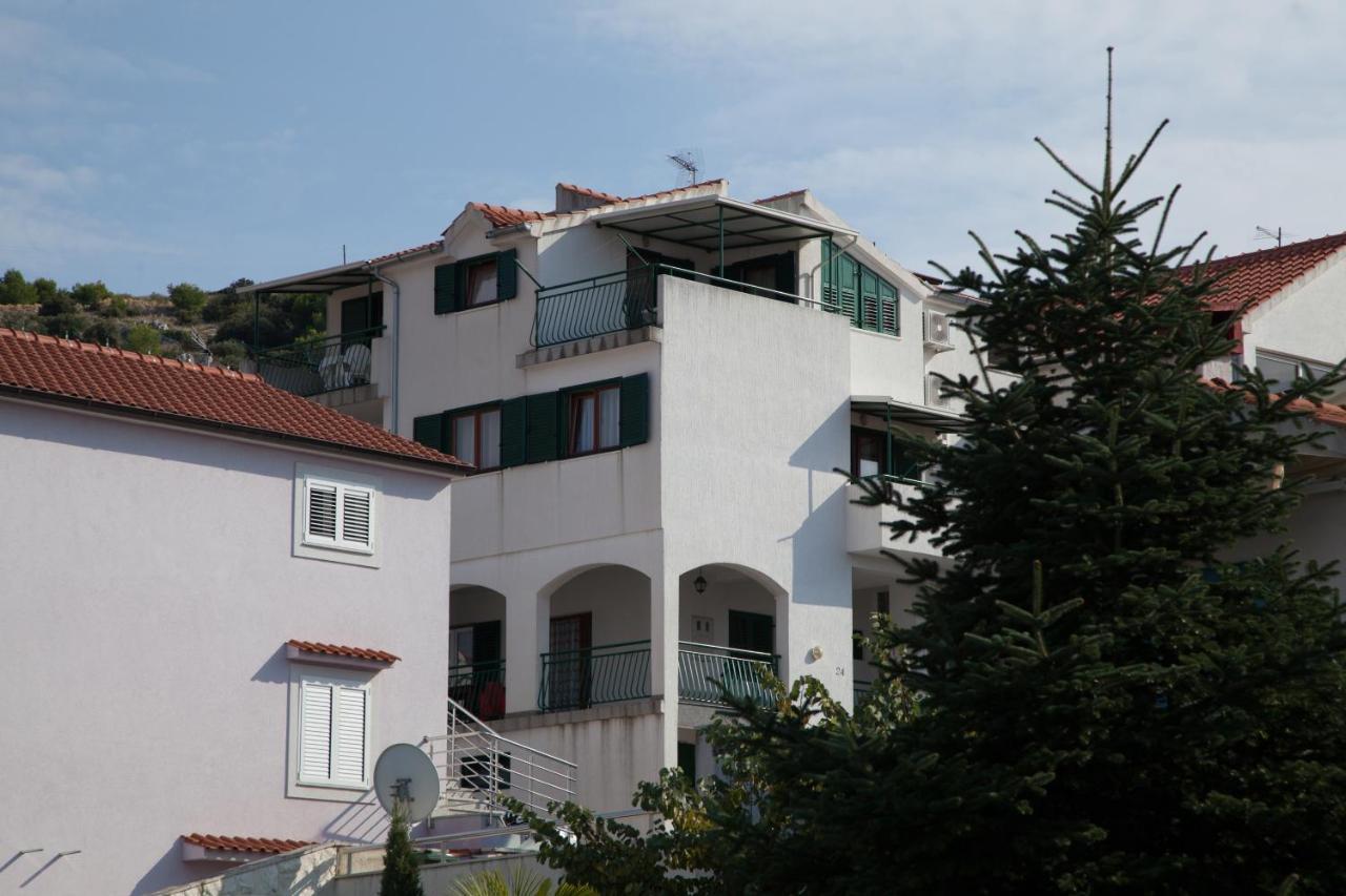 Apartments By The Sea Bilo, Primosten - 4191 Eksteriør bilde