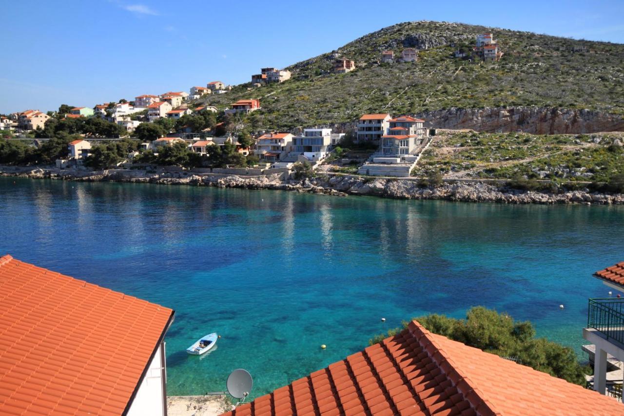 Apartments By The Sea Bilo, Primosten - 4191 Eksteriør bilde